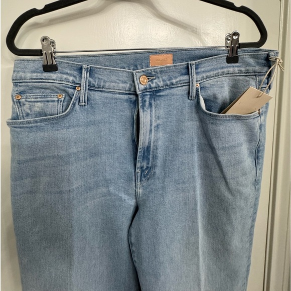 NWT Mothers Twisted Flood jeans in lost art wash - Picture 5 of 7